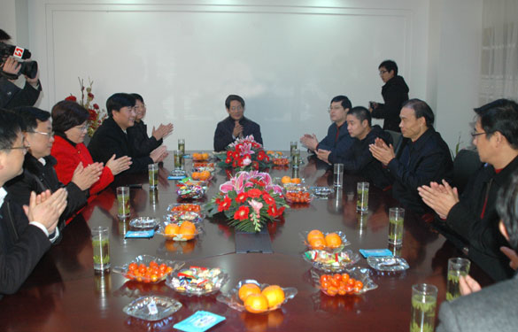 溧陽市委書記韓立明、市長盛建良一行來上上集團走訪慰問