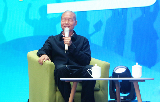 受邀參加“青藍接力”工程啟動儀式，丁山華寄語青年企業家： 勤奮、專一、實干