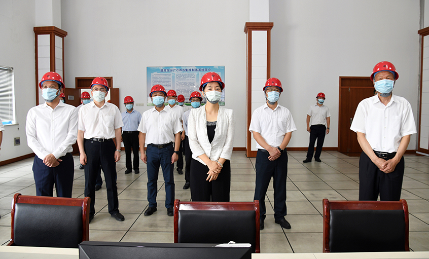 常州市委副書記、代理市長盛蕾來上上電纜調研